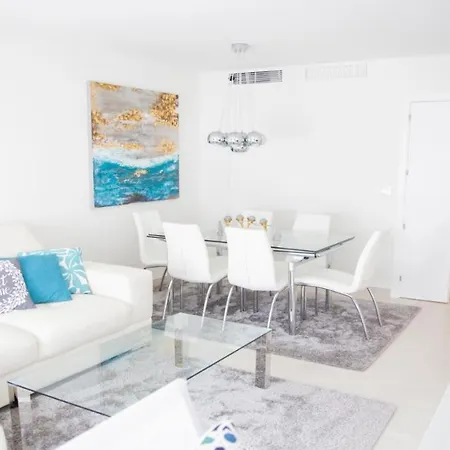 דירה Lovely Centrally Located In
