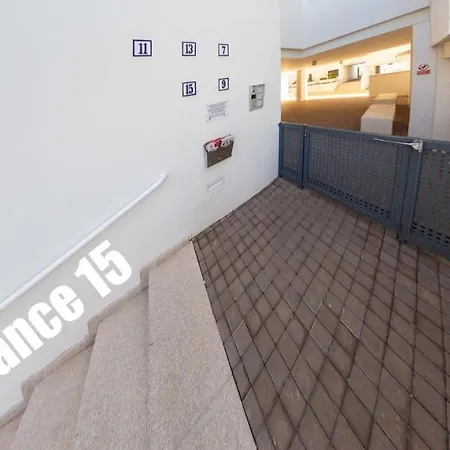 Lovely Centrally Located In דירה
